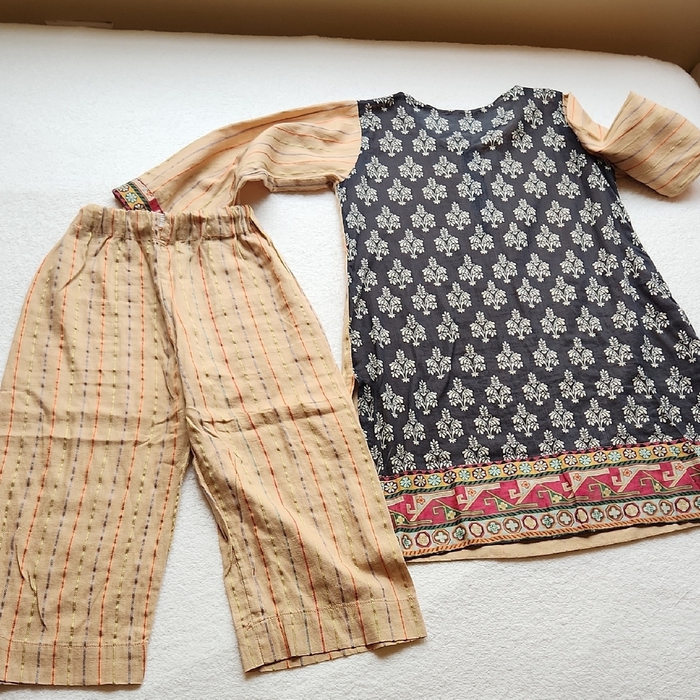 Striped Beige and Multicolor Embroidered Kurta Set - Picture 3 of 12